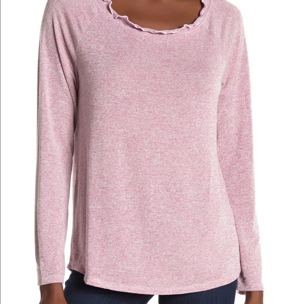 NWT Gibson Ruffled Neck Raglan Top in Pink